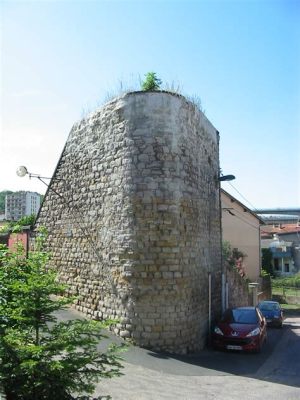  La Gare Ferroviaire de Paranaguá: Un Vestige du Passé et un Oasis Architectural dans le Brésil Moderne !