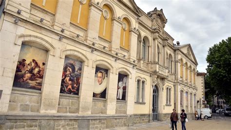 Le Musée des Beaux-Arts de Dalian: Un voyage vibrant à travers l'histoire et la culture!