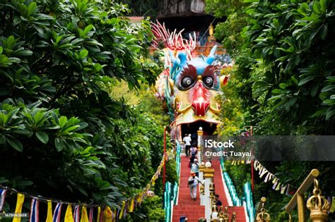  Le Wat Ban Tham - Un joyau mystique au cœur de la jungle