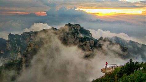 Le Mont Baishi, une ascension mystique vers les nuages et une vue panoramique imprenable !